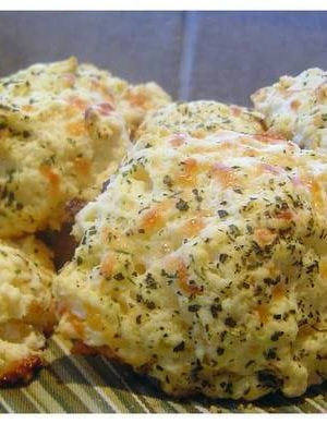 Cheddar Bay Biscuits