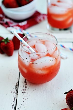 Strawberry Lemonade Spritzer Recipe from Dine and Dish