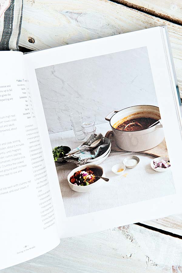 Eating in the Middle a cookbook by Andie Mitchell
